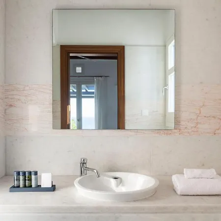 Excellent Mykonos Psarrou Lambda 5 Bedrooms Stunning Sea View فيلة *